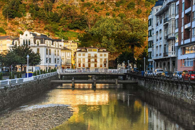 Puerto de Luarca al atardecer