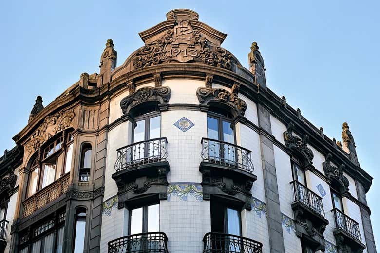 Un edificio modernista della calle Instituto