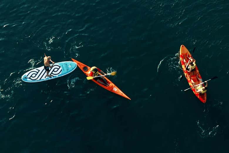 Disfrutando de la experiencia en kayak 