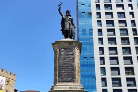 Monument à Don Pelayo