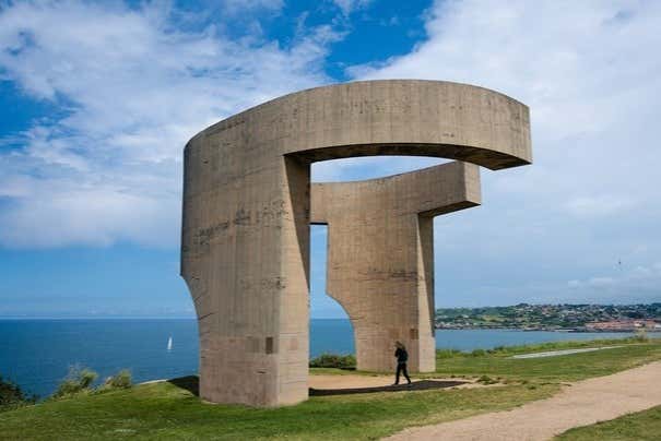 Sculpture « Éloge de l'horizon » à Gijón