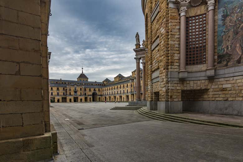 Examinez des détails architecturaux très particuliers