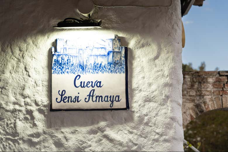 Placa de identificación de la cueva