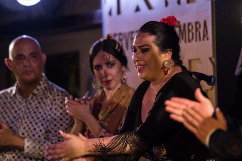 Cuadro flamenco con María del Mar Fernández y Rubén Campos a la