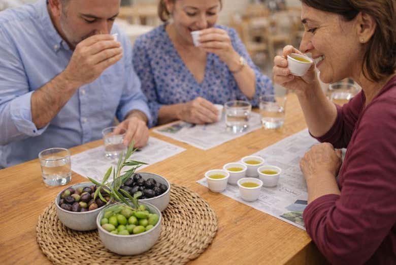 Disfrutaréis de una completa cata de aceite de oliva