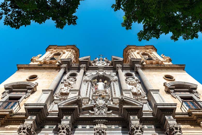 Fachada de la Basílica de San Juan de Dios