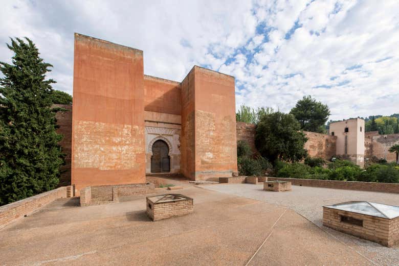 Puerta de los Siete Suelos