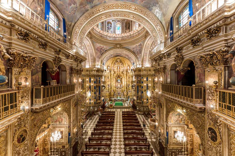 Interior de la Basílica de San Juan de Dios