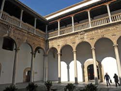 Patio del Hospital Real