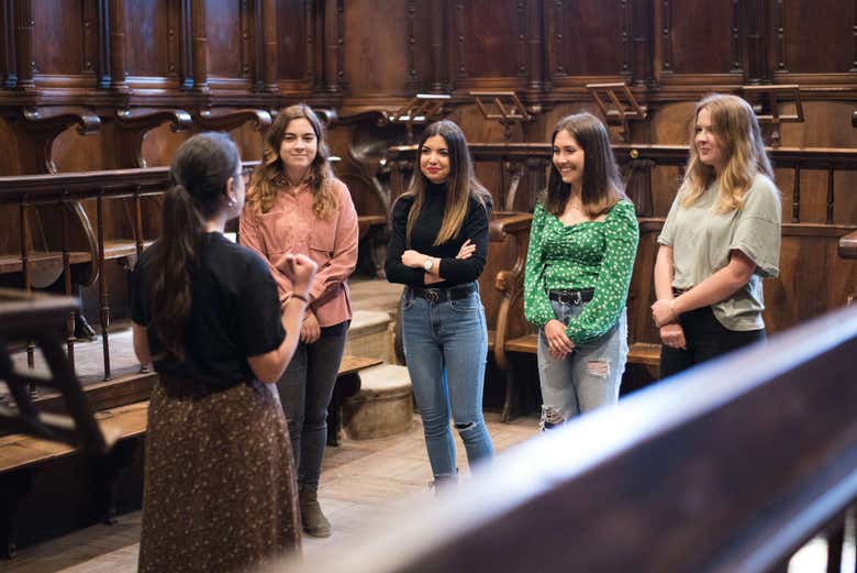 Tour por el coro de la Abadía