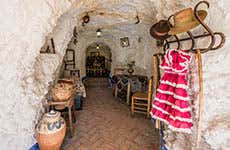 Cuevas del Sacromonte