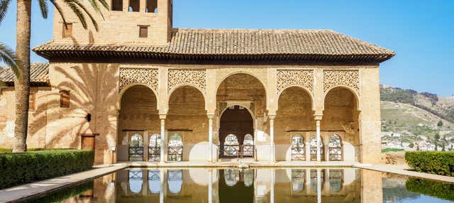 Visita guiada por la Alhambra y los Palacios Nazaríes sin entrada