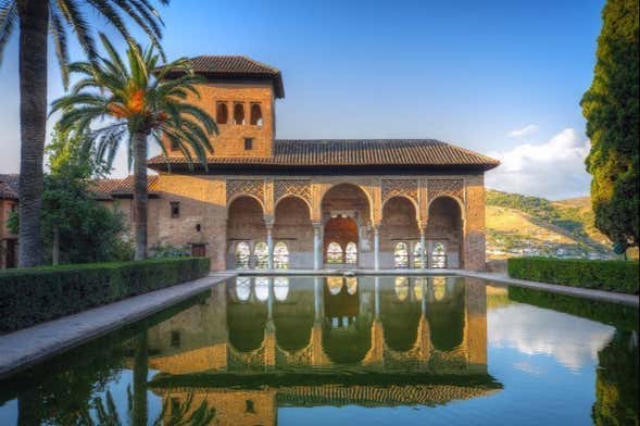 Visita a la Alhambra y los Palacios Nazaríes por la tarde
