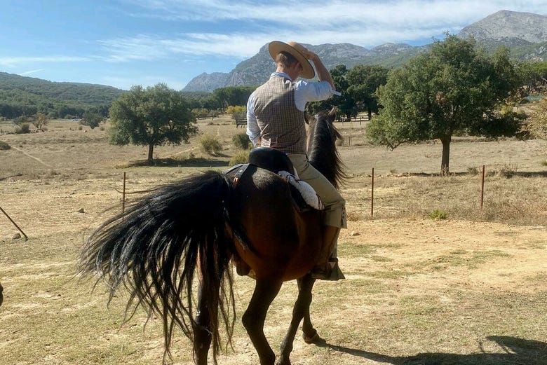 Aprendiendo a montar a caballo