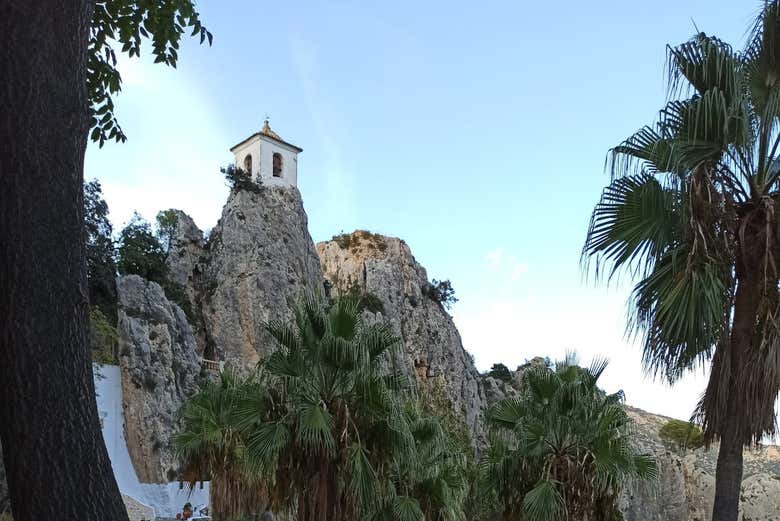 Disfrutando del entorno de Guadalest