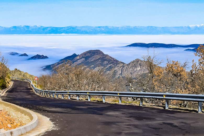 Carretera rumbo al  Geoparque Villuercas Ibores Jara