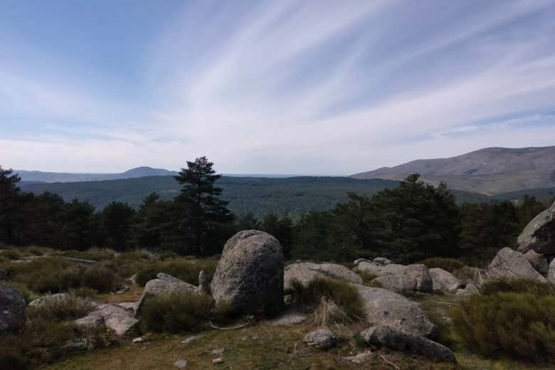 Admirando las vistas de la Sierra de Guadarrama