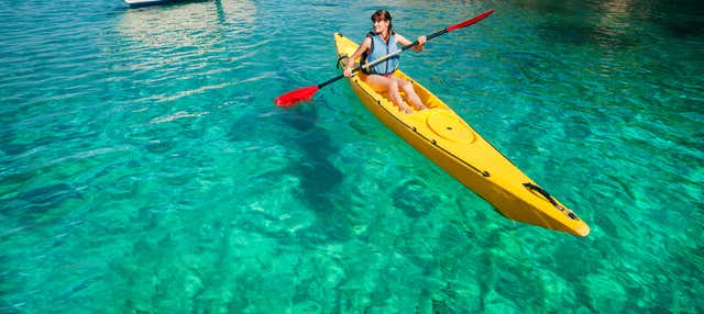 Kayak y snorkel en la playa de La Rijana