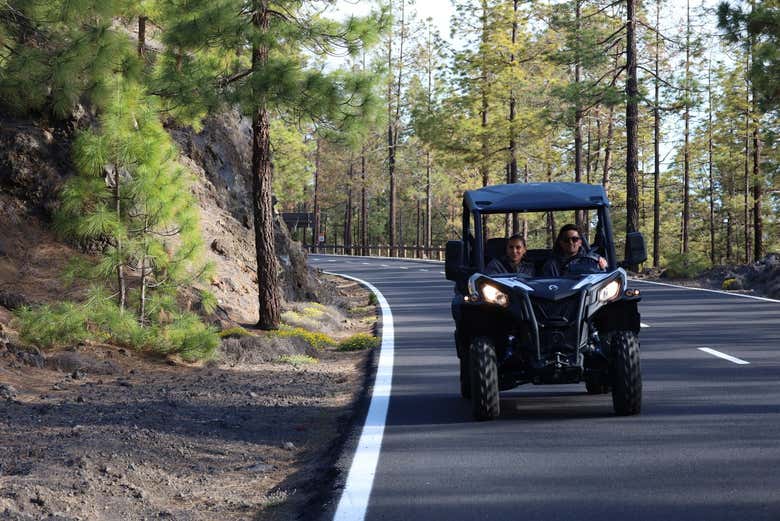 Passeando pelas estradas de Tenerife em um buggy