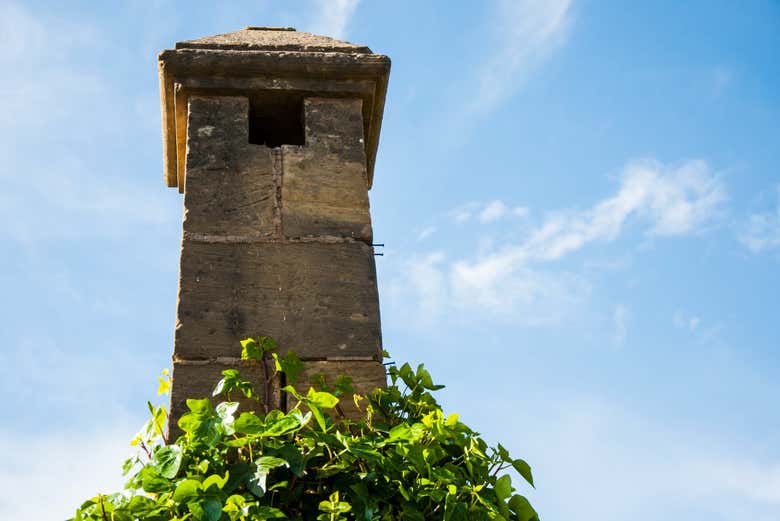 Chimenea en las bodegas Manzanos Haro