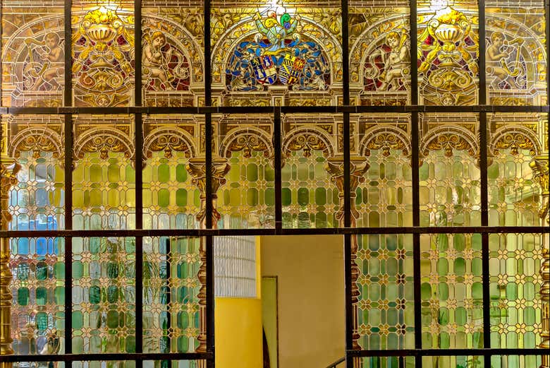 Recorriendo el interior del palacio de Mora Claros