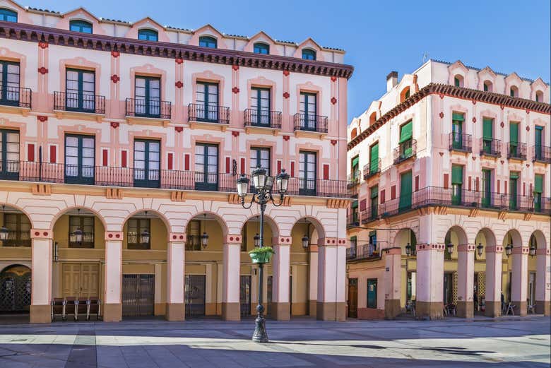 Recorreremos el centro histórico de Huesca