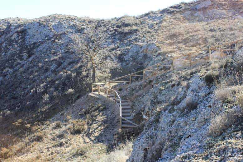 Escaleras en el exterior de las minas