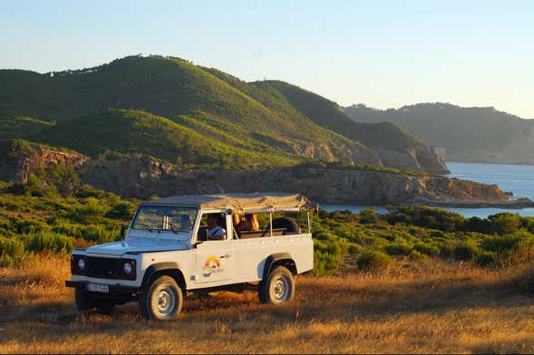 Tour de 4x4 e trilha por Ibiza + Passeio de barco