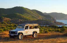 Tour en 4x4 y senderismo por Ibiza + Paseo en barco