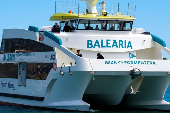 Barco a Formentera con Baleària