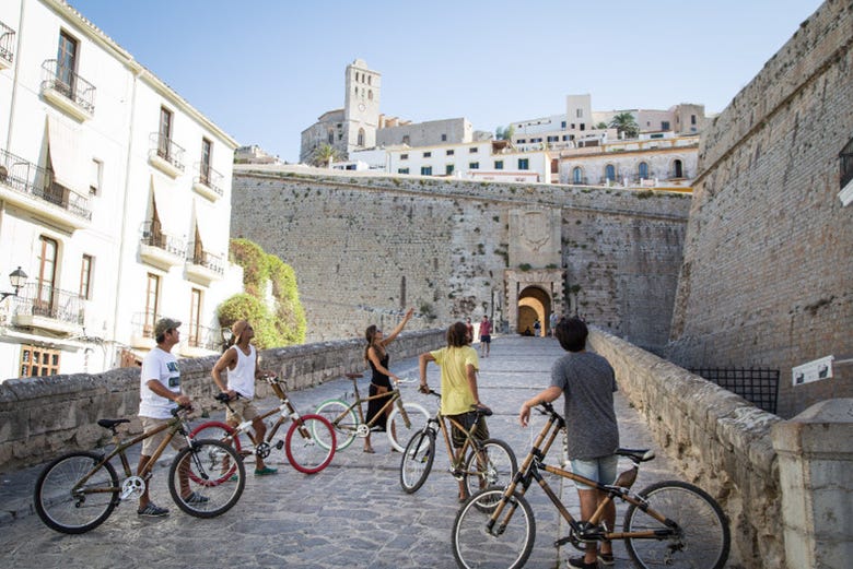 Tour di Ibiza in bicicletta