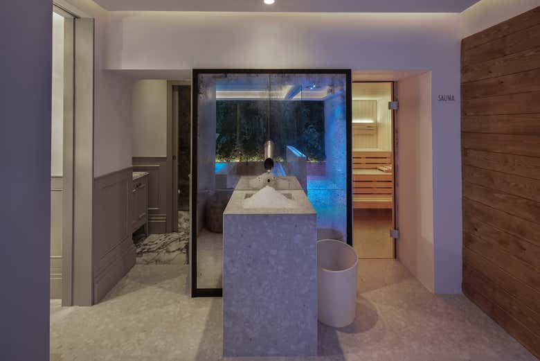Disfrutad de las sofisticadas instalaciones del área wellness