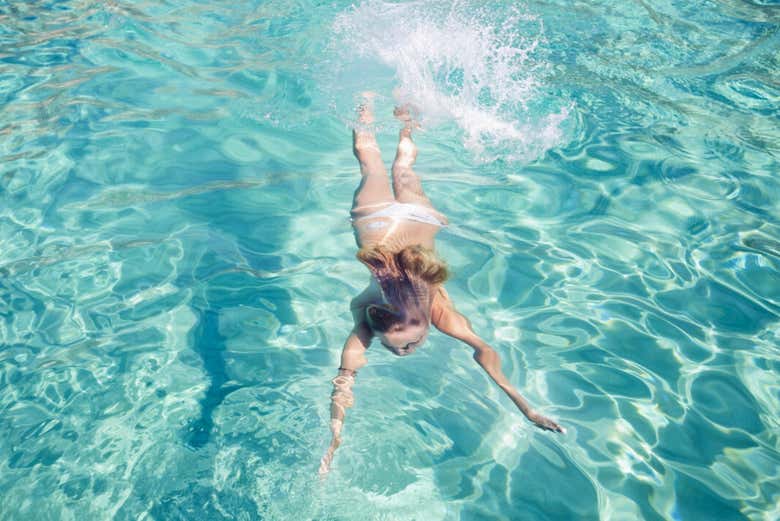 Una nuotata nelle acque del Mediterraneo