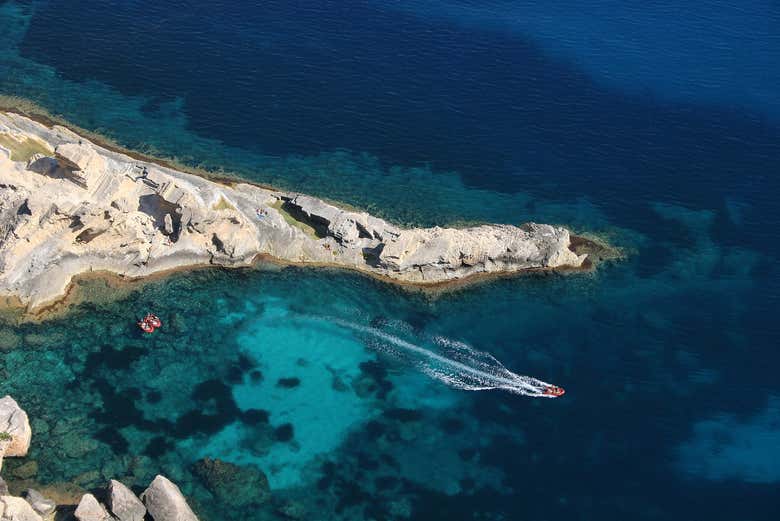 La plage d'Atlantis à Ibiza