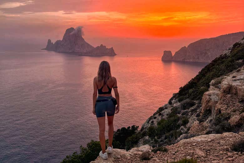 Contemplando el atardecer desde Es Vedrà