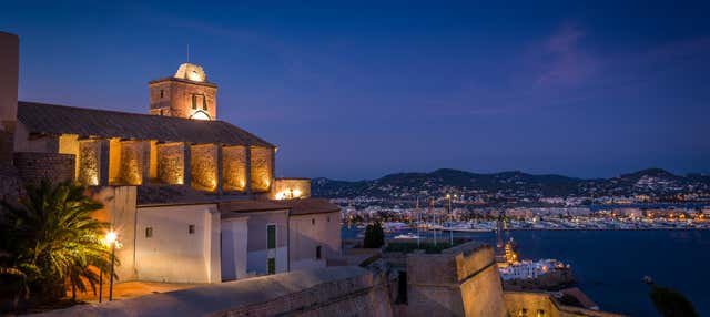 Tour nocturno por Ibiza ciudad y Dalt Vila
