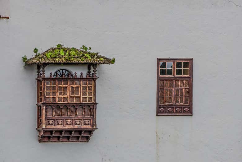 Details of the façades of Icod de los Vinos