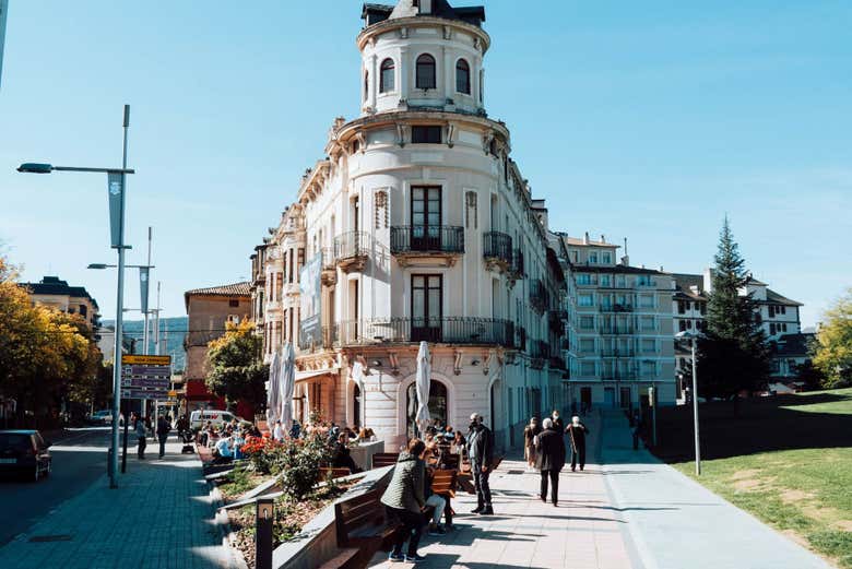 Recorreremos a pie el centro de Jaca