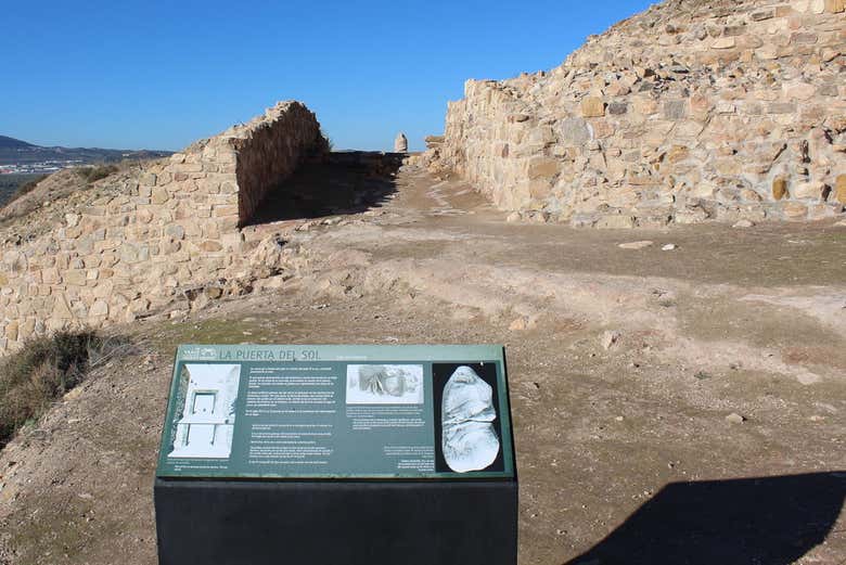 Puerta del Sol del asentamiento íbero