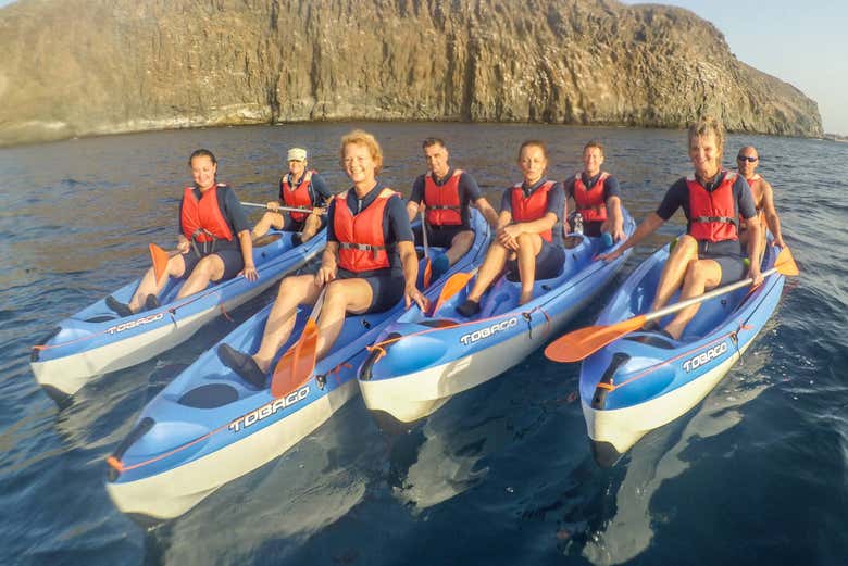 Gruppo in kayak a Fuerteventura