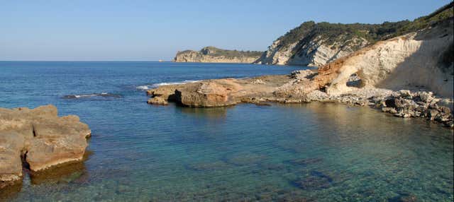 Excursión a Cala Blanca en catamarán