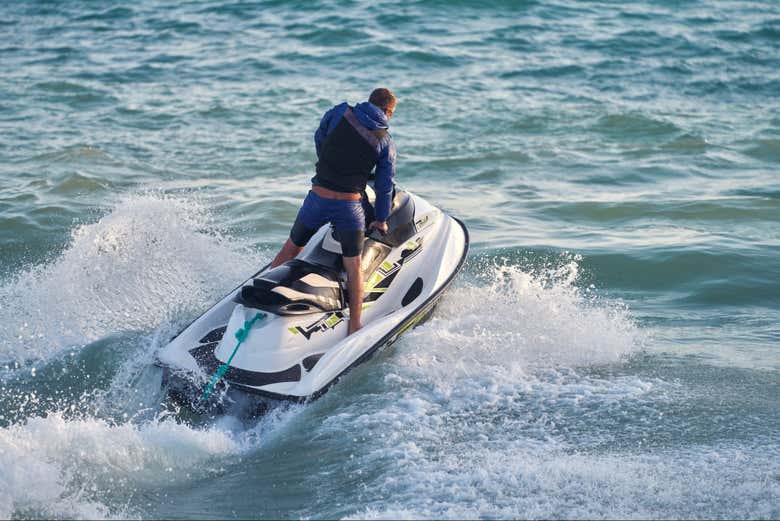 Profitez d'une balade en jet-ski
