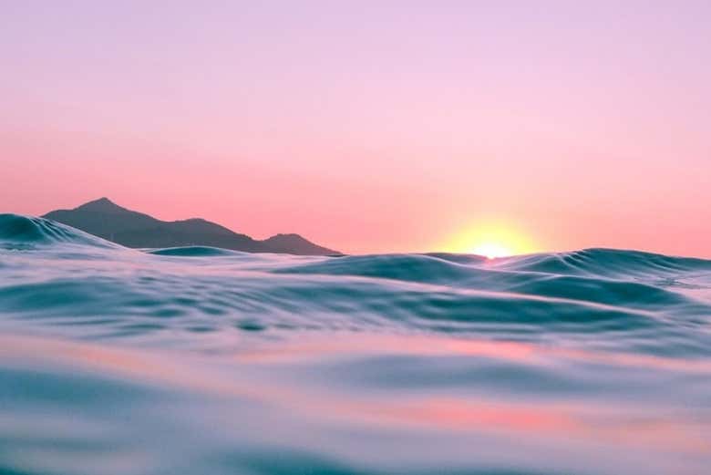 El atardecer en las aguas de Jávea