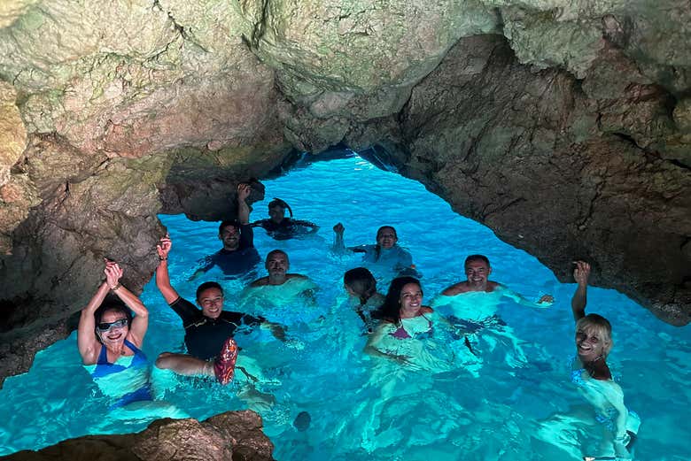 Uma gruta em Cala en Caló