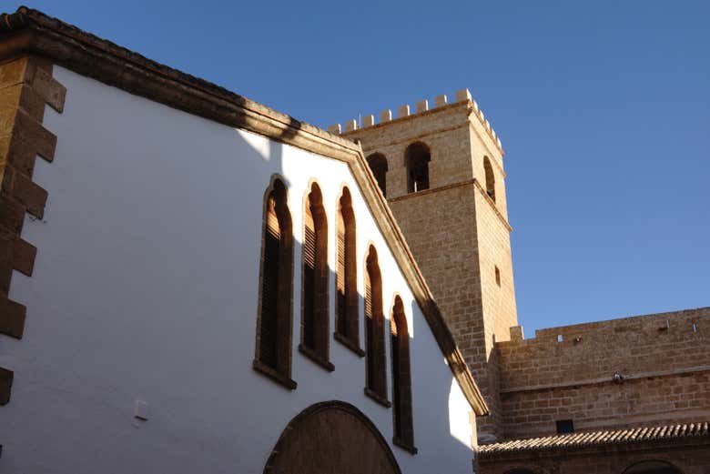 Explorando la bella población de Jávea