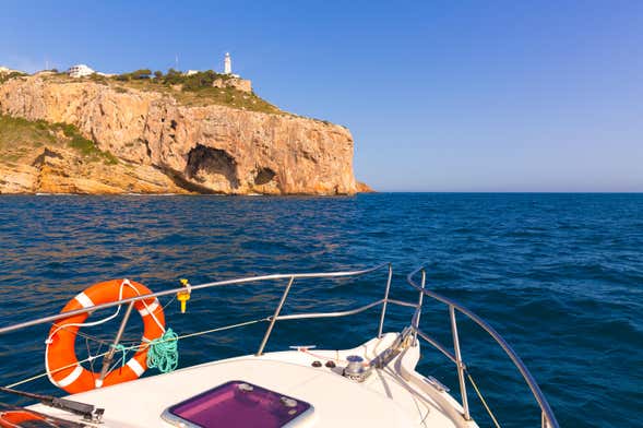 Paseo en lancha por los cabos y cuevas de Jávea