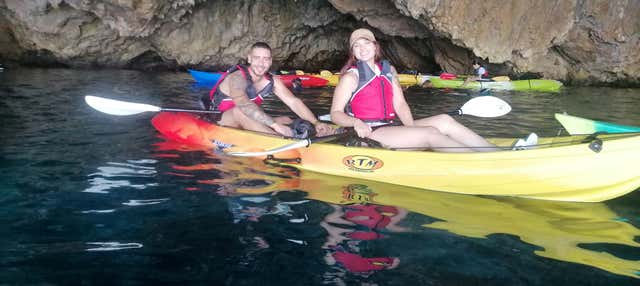 Tour en kayak por Cala Granadella
