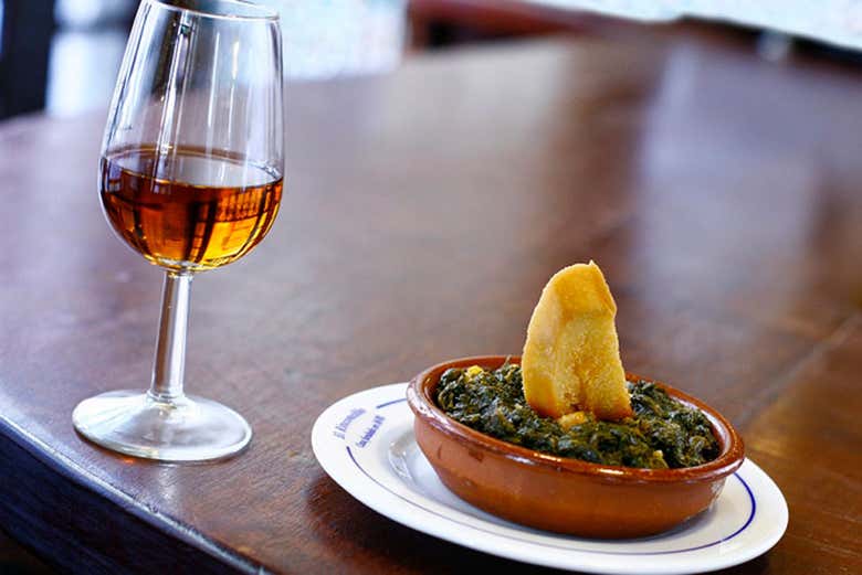 Espinacas con garbanzos y vino de Jerez