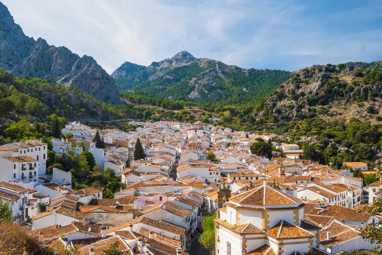 Views of Grazalema between mountains