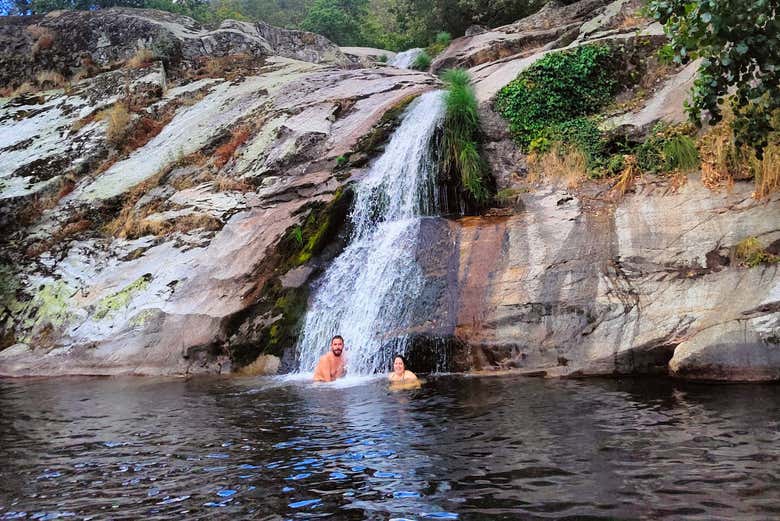 Baignez-vous dans les cascades
